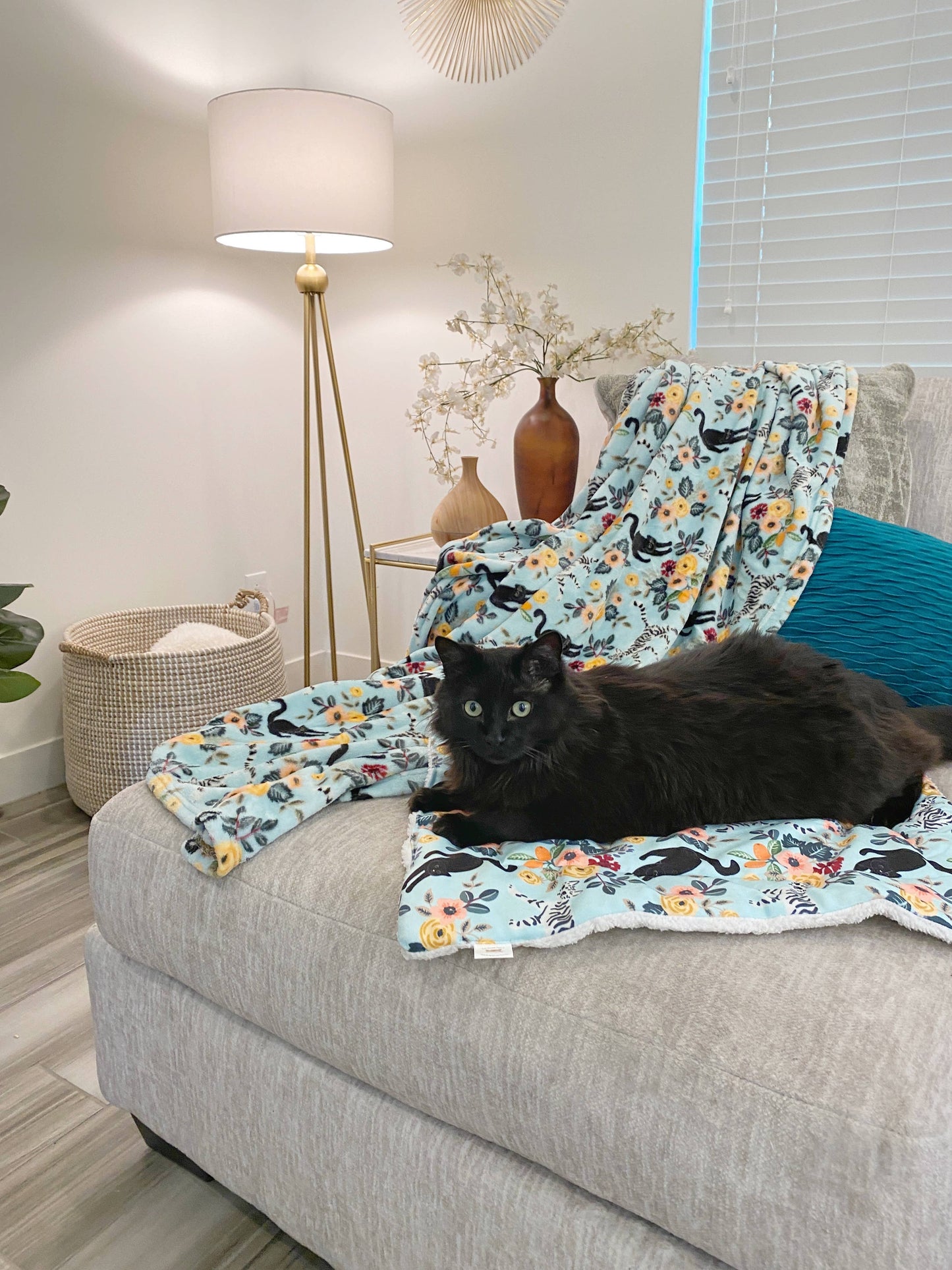 Kitty & Me. 2-Piece Set. Fleece Blanket and Cat Mat: Love Cats