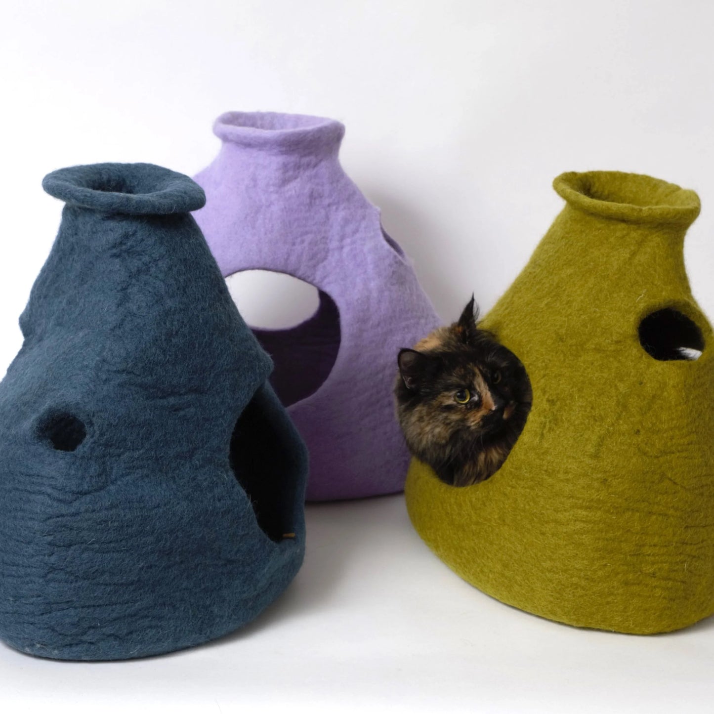 Purr - a - Boo Wool Pet Cave