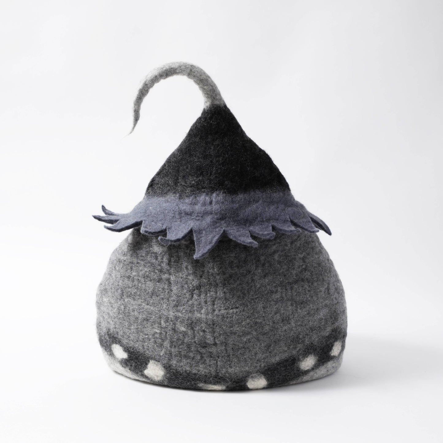 Fairy House Wool Pet Cave: Grey