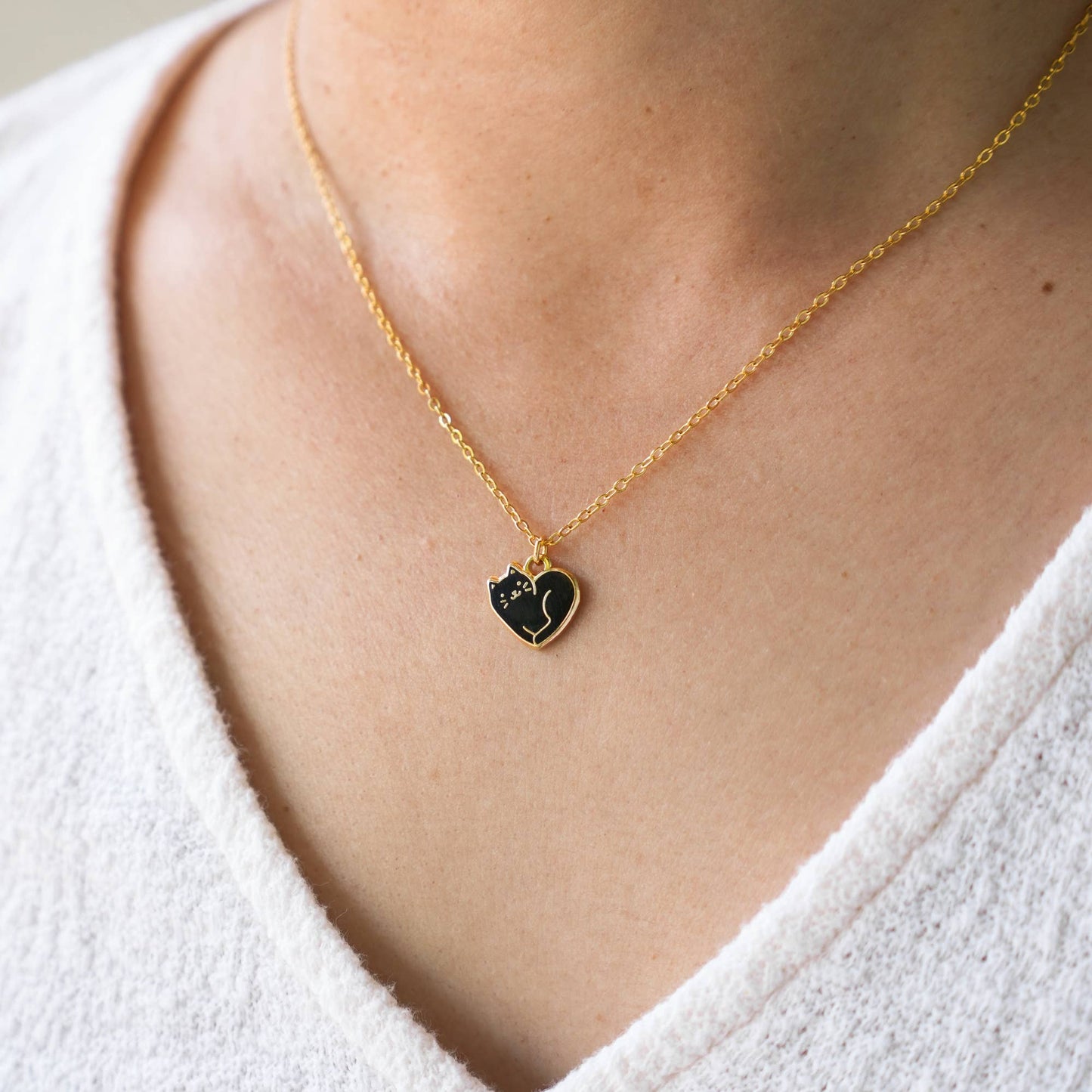 Cat Heart Necklace: Black/gold