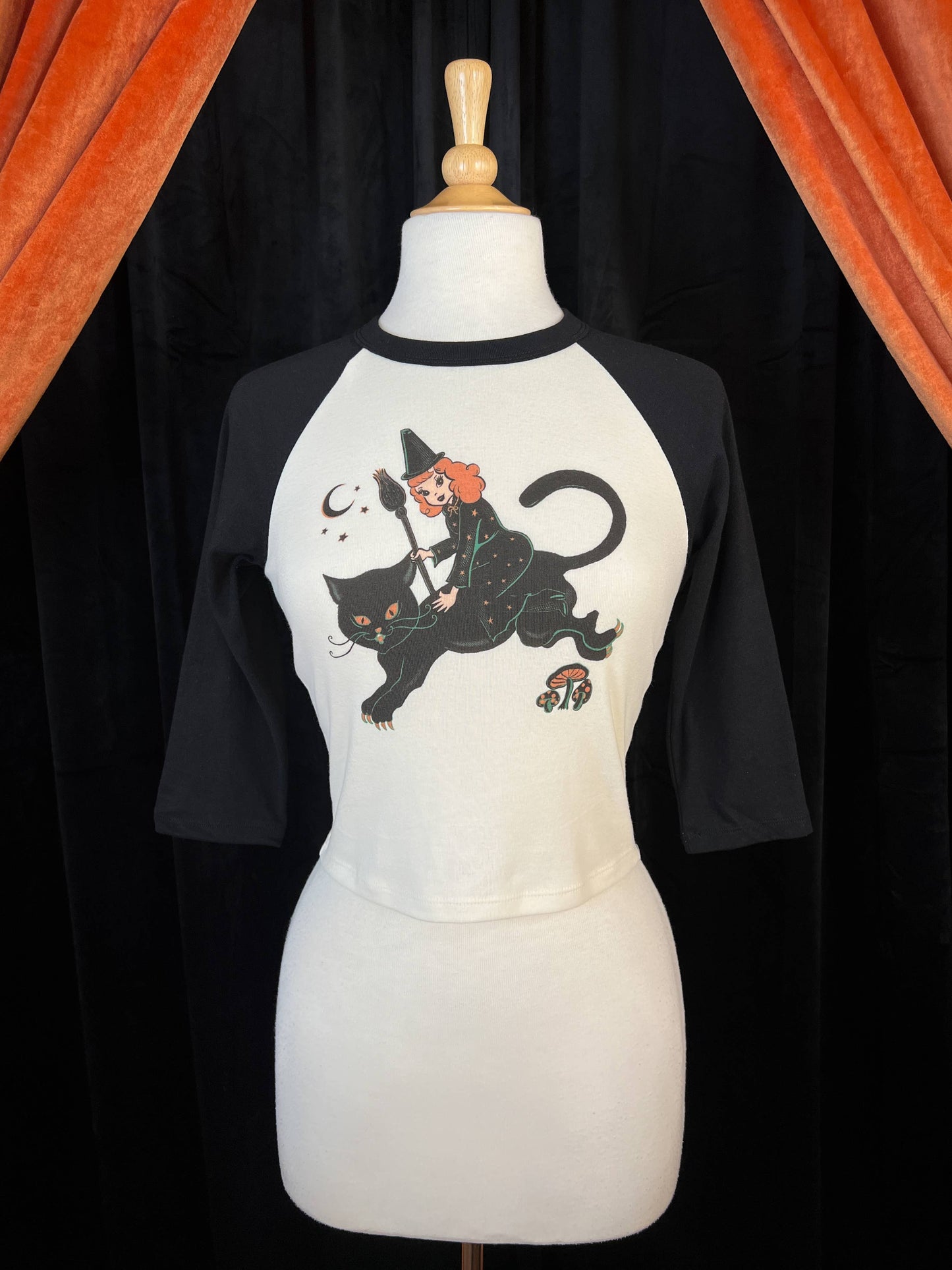 Moonlight Ride Cat 3/4 Raglan Cropped Baby tee in White/Black