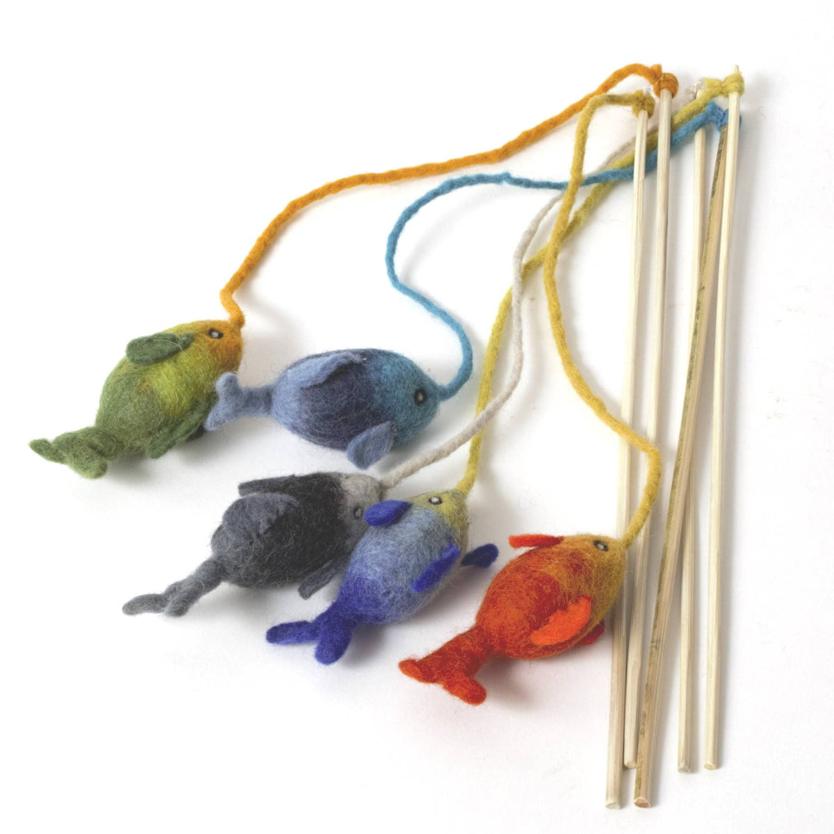 Teaser Cat Toy, Assorted Critters: Fish