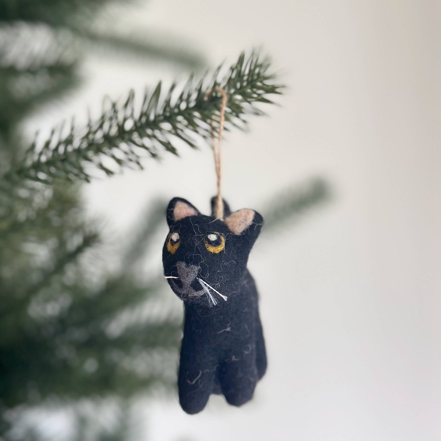 Felt Cat Ornament: Gray
