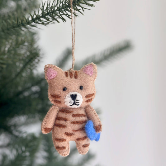 Flat Cat Holding Fish Ornament: Brown Tabby