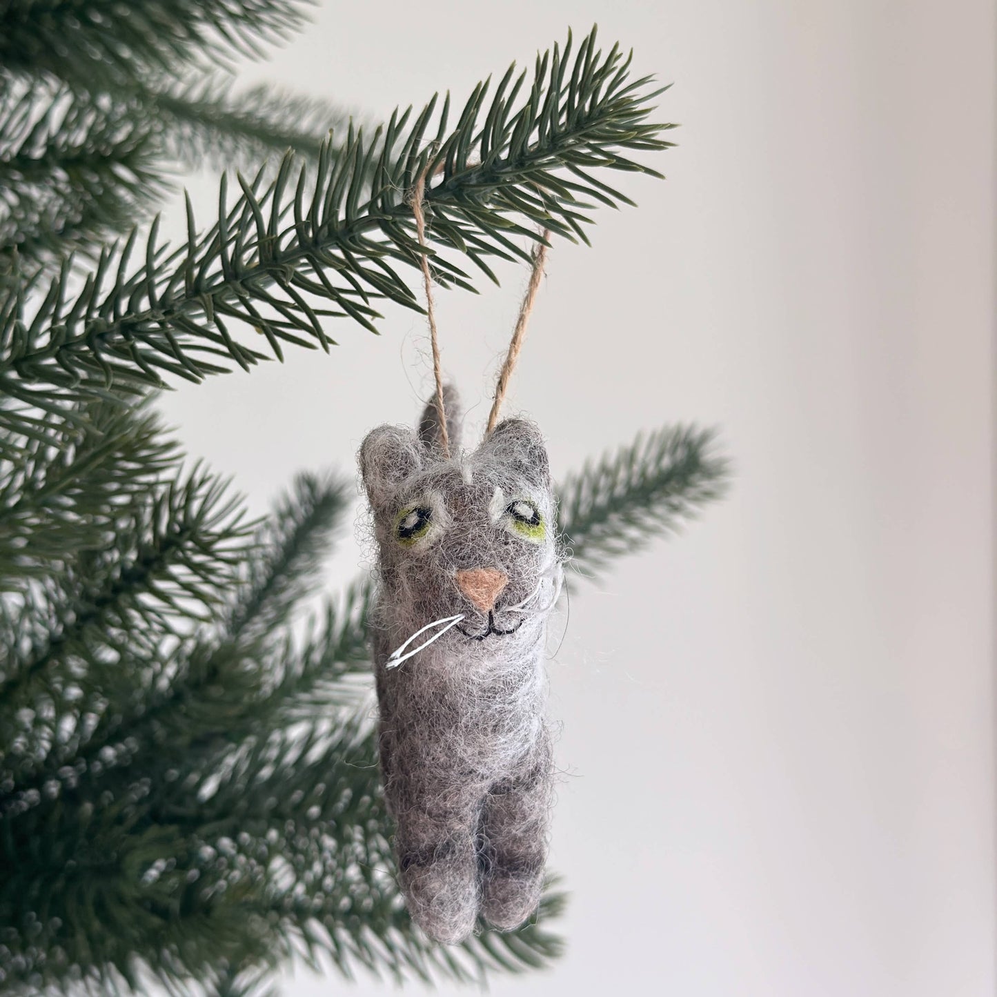 Felt Cat Ornament: Gray