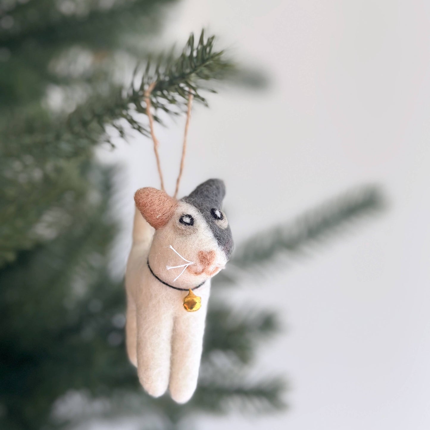 Felt Cat Ornament: Gray