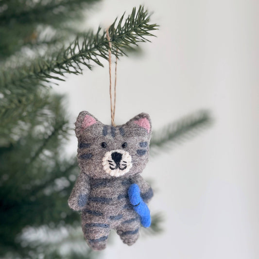 Flat Cat Holding Fish Ornament: Gray Tabby